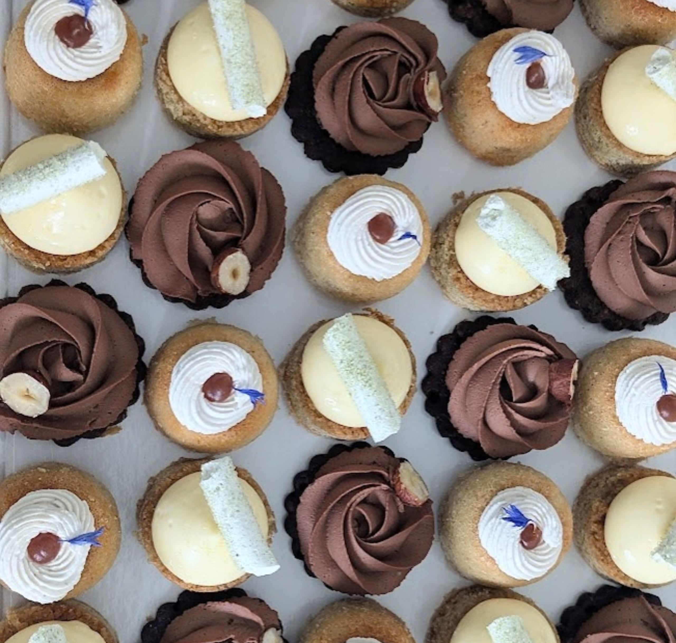 Mignardises<br />
Papilles Patisserie